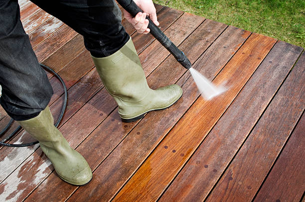 deck-cleaning